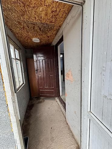 ош область: Ак-Ордо 3 -254- автобустардын конечныйында Сдаётся помещение/комната — 4