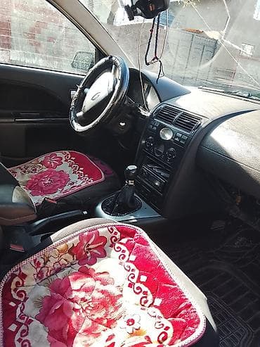 мондео: Ford Mondeo: 2002 г., Универсал — 5