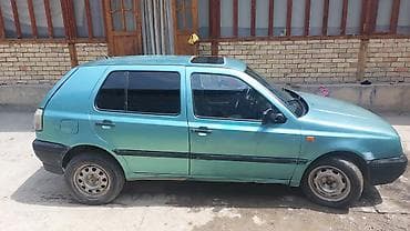 Volkswagen Golf: 1995 г., 1.6 л, Кол менен иштөөчү, Бензин, Хетчбек — 4