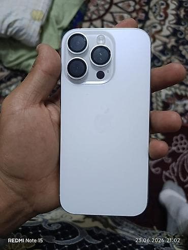 IPhone 16 Pro, Б/у, 256 ГБ, Серебристый, Чехол, 88 % — 2