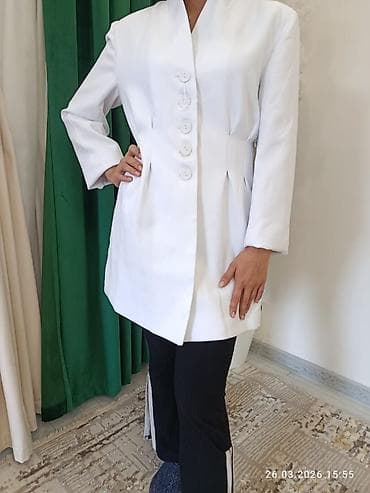 длинные женские пиджаки: Женский удлинённый белый жакет - Прямой силуэт с мягкой посадкой по — 1