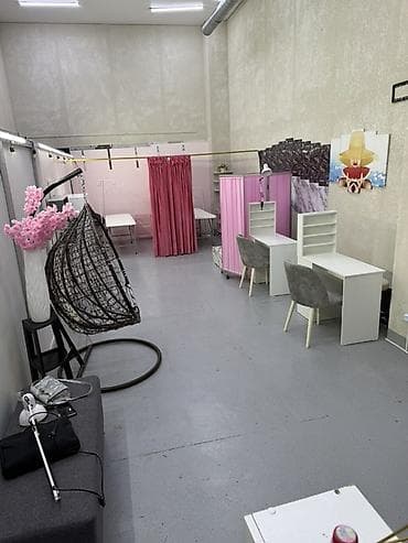 арендовать место в салоне красоты: Сдается в аренду готовое помещение под бьюти-сферу/услуги: маникюр — 3