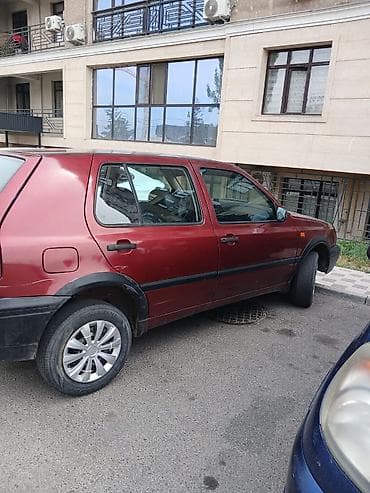 golf v: Volkswagen Golf: 1993 г., 1.6 л, Механика, Бензин, Хэтчбэк — 4