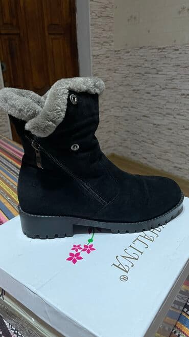 сапоги из натурального меха и кожи: Натуральные замшы с натуральным мехом покупала за 7000содевала один — 3