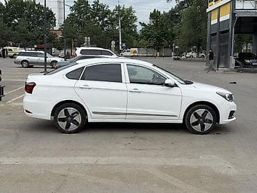 porter 2: Dongfeng : 2022 г., Автомат, Электромобиль, Седан — 7