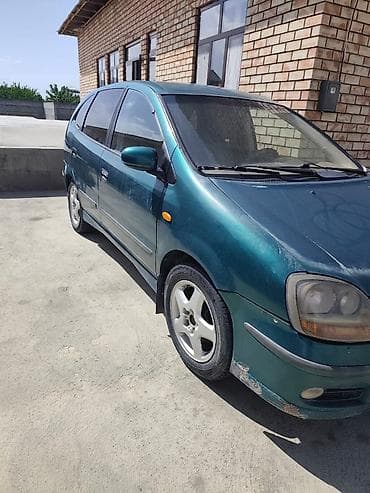 мин булак: Nissan Almera Tino: 2000 г., 1.8 л, Кол менен иштөөчү, Бензин, Хетчбек — 2