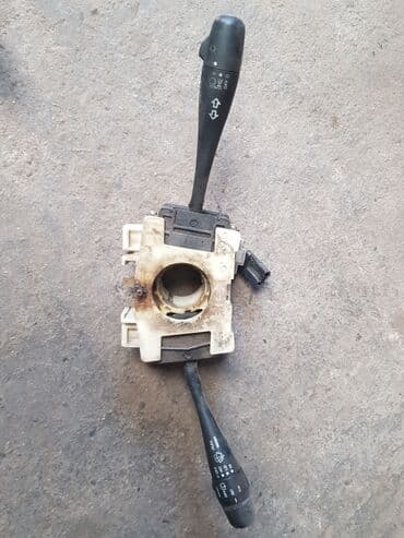 сколько стоят электронные часы: Nissan. Гитара, рычаг переключения света, дворников. Ниссан. См — 4