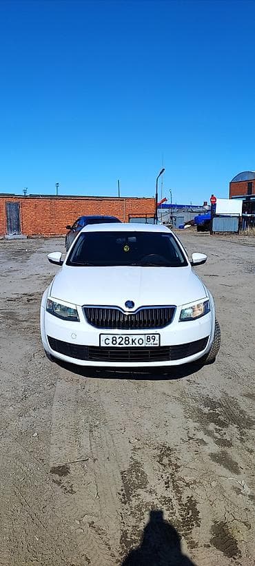 Skoda Octavia: 2015 г., 1.6 л, Автомат, Газ, Седан