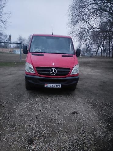 не нахаду: Легкий грузовик, Mercedes-Benz — 2