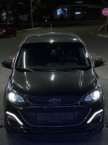 Chevrolet Spark: 2018 г., 1 л, Автомат, Бензин, Хэтчбэк