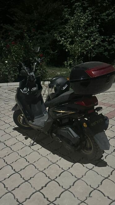 купить скутер бензиновый новый: Скутер Kinye, городской класс. Особенности и оборудование: - Цвет — 5