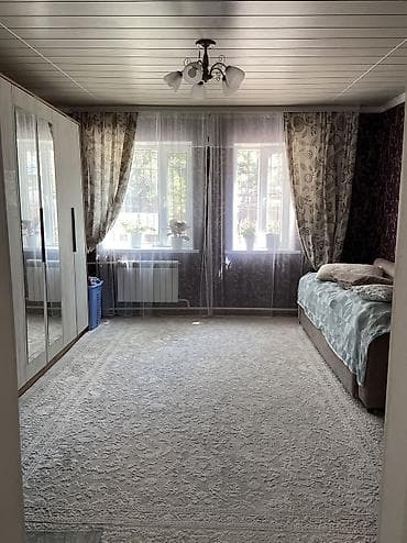 Кыймылсыз мүлк: 🏡 Абдан жакшы жерде жайгашкан ушул үй сатылат 📍Дареги: ж/м Көк-Жар — 5