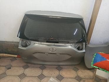 Крышка багажника Toyota, Оригинал at lalafo.kg Крышка багажника Toyota, Оригинал