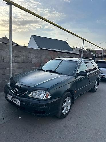 Toyota Avensis: 2001 г., 1.6 л, Механика, Бензин, Универсал