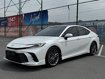 Toyota Camry: 2024 г., 2 л, Автомат, Гибрид, Седан