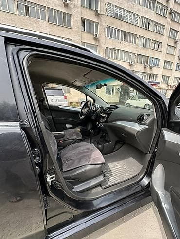 спарк двери: Chevrolet Spark: 2014 г., 1 л, Автомат, Бензин, Хэтчбэк — 6