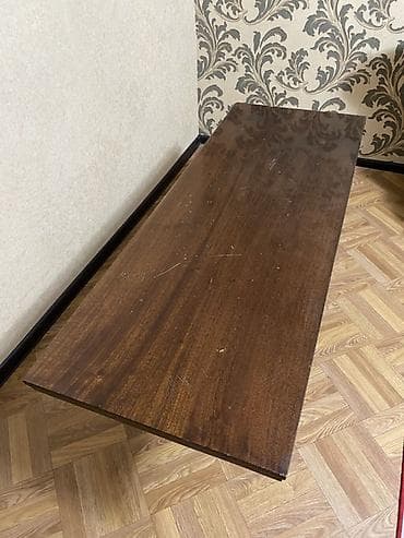 Дом и сад: Продаю стол, длина 150см, ширина 55см, высота 50см — 2
