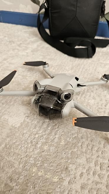 DJI Mini 4 Pro + пульт DJI RC (с экраном) + хаб и 3 аккумулятора