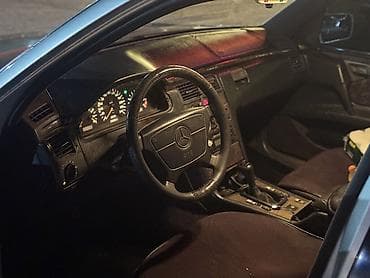 Продажа авто: Mercedes-Benz E-Class: 1996 г., 2.3 л, Механика, Бензин, Седан — 2