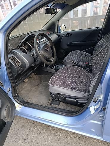 mini ev: Honda Fit: 2002 г., 1.5 л, Вариатор, Бензин, Хэтчбэк — 6