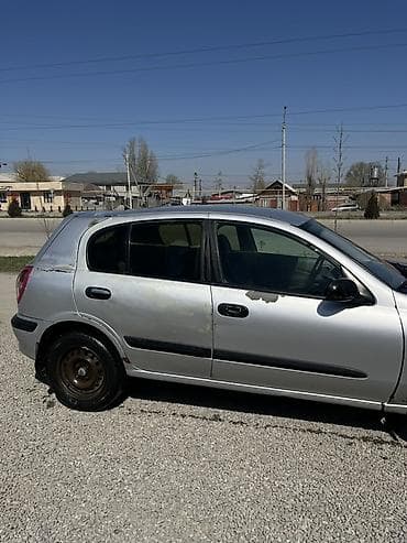 нисана: Nissan Almera: 2002 г., 1.8 л, Механика, Бензин, Хэтчбэк — 2