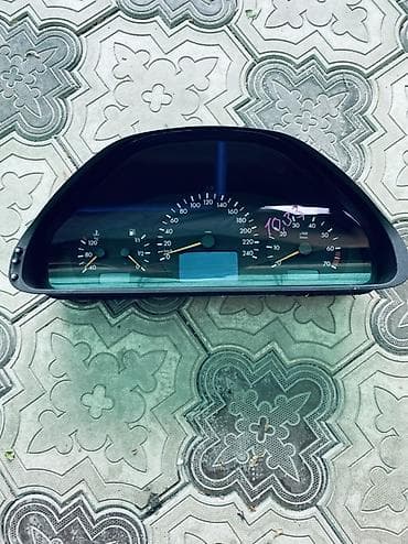 авто толщиномер: Щиток приборов Mercedes-Benz — 1