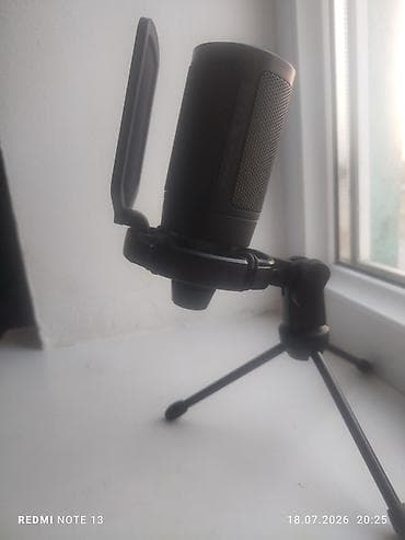 Микрофондор: Настольный USB-микрофон с комплектной стойкой-треногой и металлическим — 1