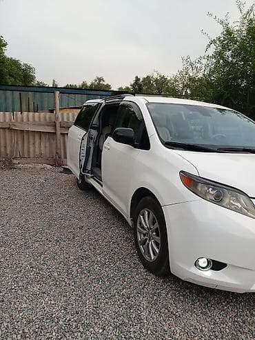 toyota korona: Toyota Sienna: 2010 г., 3.5 л, Автомат, Бензин, Минивэн — 2