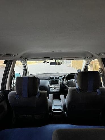 Toyota Ipsum: 2004 г., 2.4 л, Автомат, Газ, Минивэн — 6