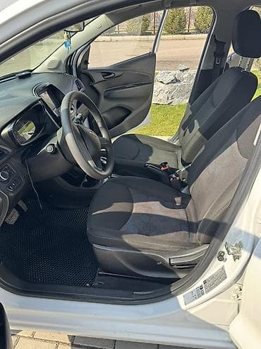 Продажа авто: Chevrolet Spark: 2017 г., 1 л, Бензин, Хэтчбэк — 7