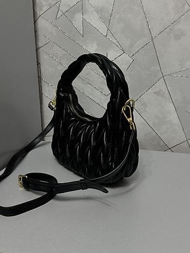Сумкалар: Сумка под miu miu Особенности: - Компактная форма хобо - Плетеная — 2