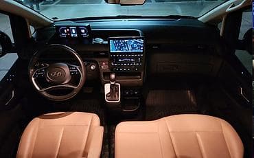 b class: Hyundai Staria: 2021 г., 3.5 л, Автомат, Газ, Минивэн — 4