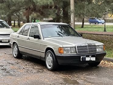 mers e124: Mercedes-Benz 190: 1987 г., 2.3 л, Автомат, Бензин, Седан — 2