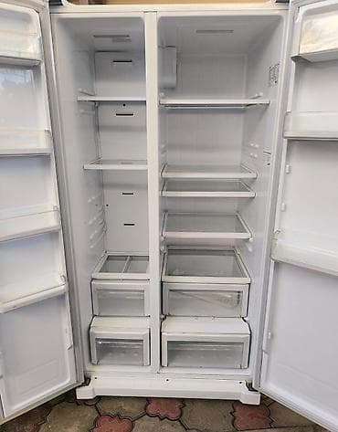 side: Продаю холодильник б.у Samsung двухдверный. 177см высота 90см — 2