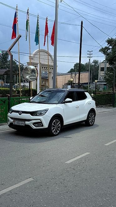 капот солярис: Ssangyong Tivoli: 2018 г., 1.6 л, Автомат, Бензин, Кроссовер — 3