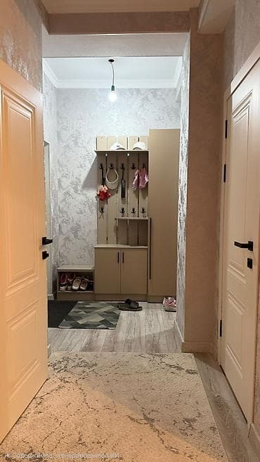 Недвижимость: 2 комнаты, 70 м², Азия Молл Элитка, 3 этаж, Свежий ремонт — 1