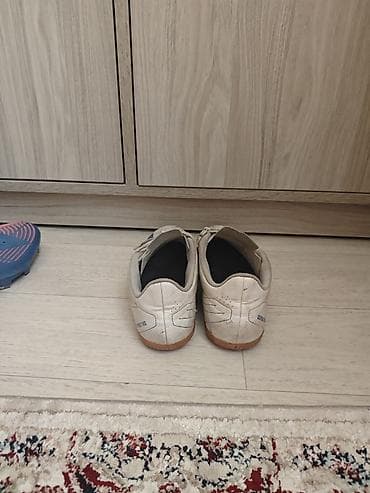 футбольный бутс: Футзалки/кроссовки для зала Adidas (линейка Top Sala) белого цвета с — 1