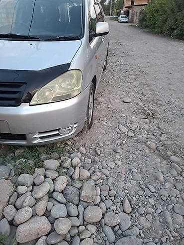 sprinter 2 7: Toyota Ipsum: 2002 г., 2.4 л, Автомат, Бензин, Минивэн — 3