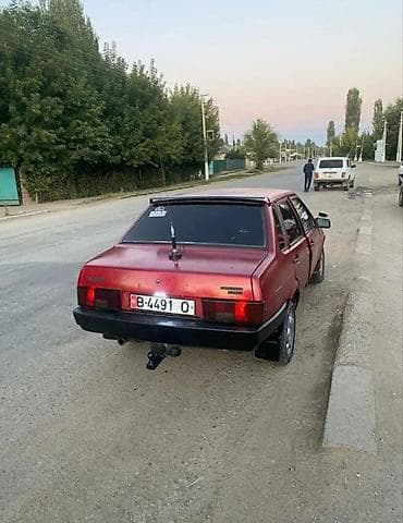 Унаа сатуу: ВАЗ (ЛАДА) 21099: 1991 г., 1.5 л, Кол менен иштөөчү, Бензин, Седан — 3