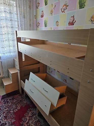 Кровати: Продаю двух ярусную кровать с матрацами и плюс тумба лесницей — 3