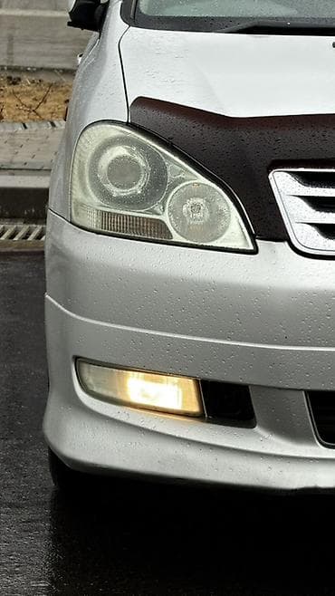 Toyota: Toyota Ipsum: 2003 г., 2.4 л, Автомат, Бензин, Минивэн — 8