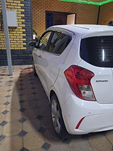 Унаа сатуу: Chevrolet Spark: 2019 г., 0.1 - engine capacity л, Автомат, Бензин, Хетчбек — 3