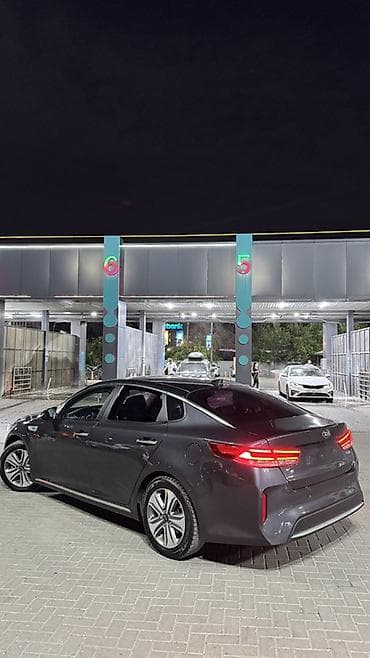 2017: Kia K5: 2017 г., 2 л, Гибрид, Седан — 4
