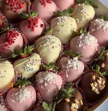 Клубника в шоколаде — подарочные наборы - Цена от 1500 сомов -