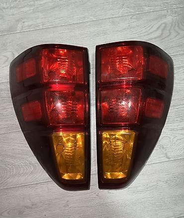 контактные педали: Задние фары (пара) для Lexus 470 Комплект: левый и правый фонарь — 1