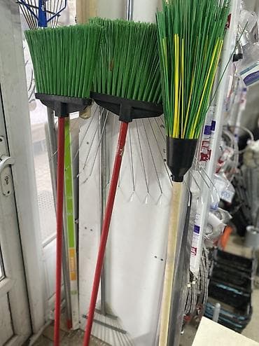 Щётка-метла для улицы/двора напротив быв западного автовокзала at lalafo.kg Щётка-метла для улицы/двора напротив быв западного автовокзала