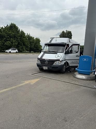камаз болон: Легкий грузовик, Mercedes-Benz — 3