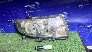 00: Передняя правая фара Toyota 2007 г., Б/у, Оригинал, США — 1