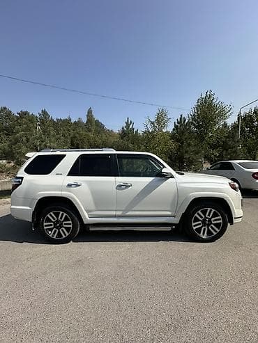 Транспорт: Toyota 4Runner: 2022 г., 4 л, Автомат, Бензин, Внедорожник — 4