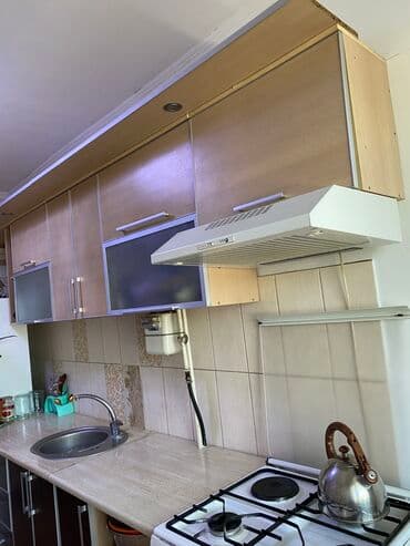 суточный дом бишкек: В связи с выездом, продаю с мебелью и бытовой техникой, двух ком — 10